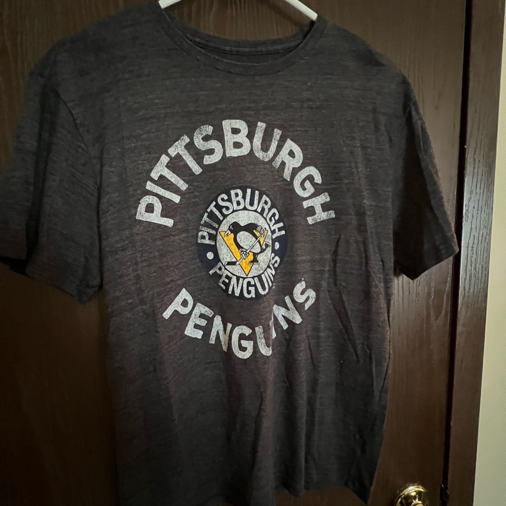 Pittsburgh Penguins Grey Short Sleeve Tee shirt